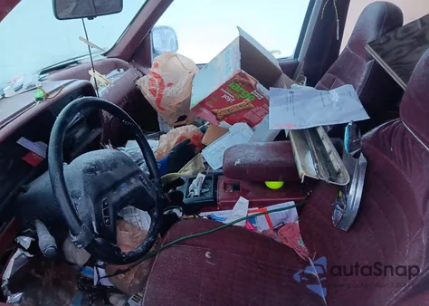 1993 Ford Explorer z USA, uszkodzony, nr VIN 1FMDU34X3PUB38886